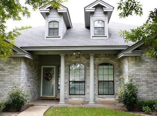 109 Weeping Willow, Uvalde, TX 78801