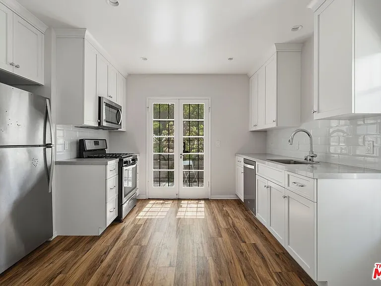 1229 Smithwood Dr #1/2 — Photo 9