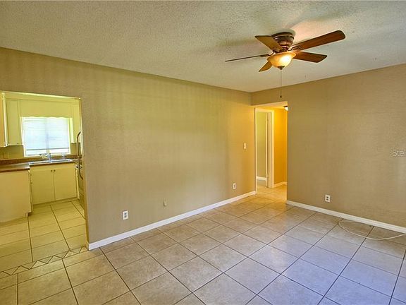 5th image of 2000 Henderson Dr