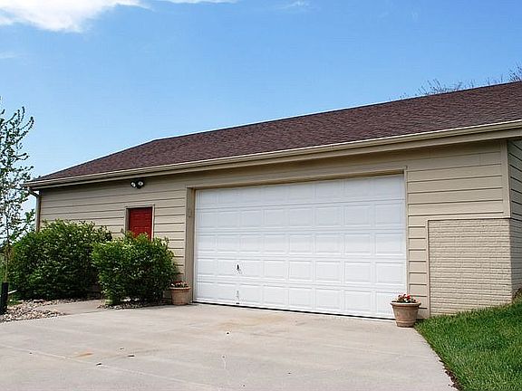 30x40 Finished shop with 2 car garage