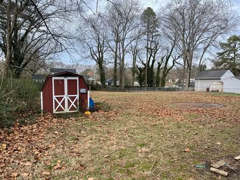120 Barker Ave — Photo 2