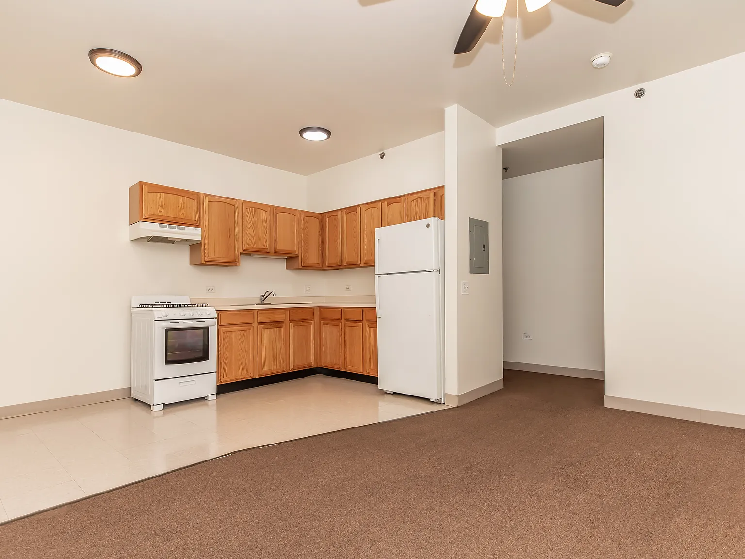 Highlands Tudor Manor - A 55+ Community — Photo 4