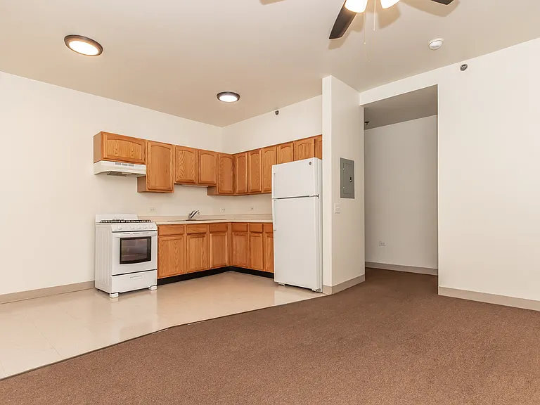 1 bedroom 1 bathroom kitchen.