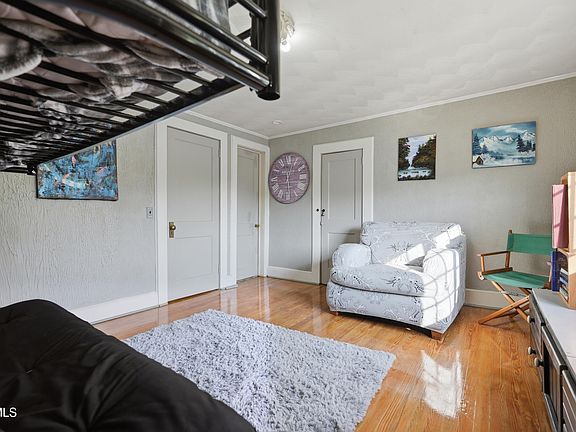 27th image of 251 Charleston St