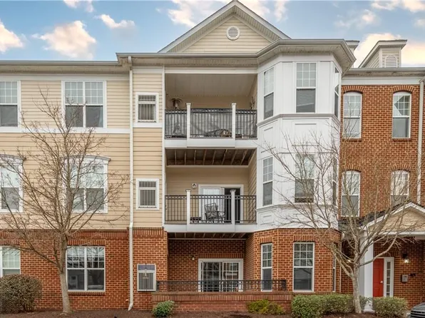 621 Claire Ln, Newport News, VA 23602