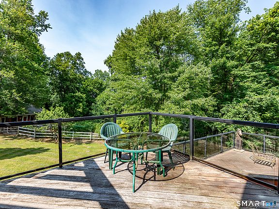 5th image of 348 Hoop Pole Hill Road