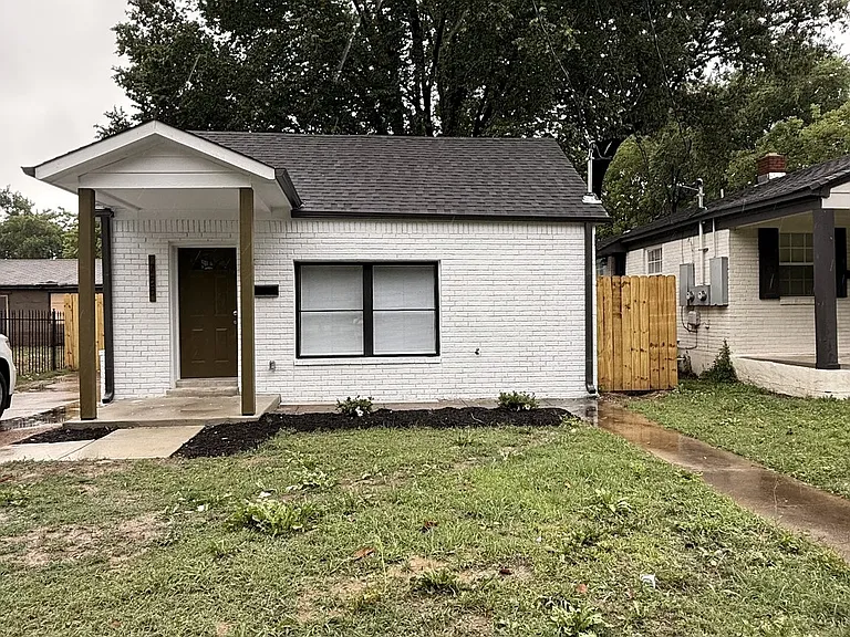 755 Pendleton St — Photo 1