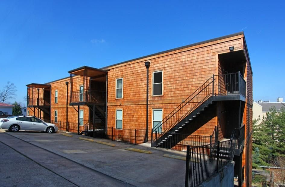 1st image of 2621 Arlington Ave S APT 21