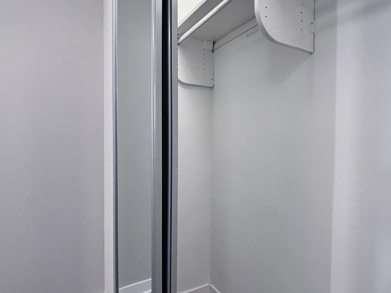 Studio, 1.0 bath, 395 sqft, $1,634 — Photo 4