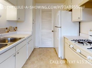 935 Lighthouse Ave APT 3, Pacific Grove, CA 93950
