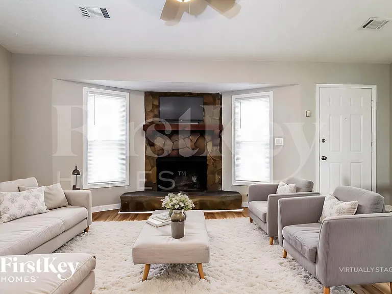 2592 Chippewa Ct — Photo 3