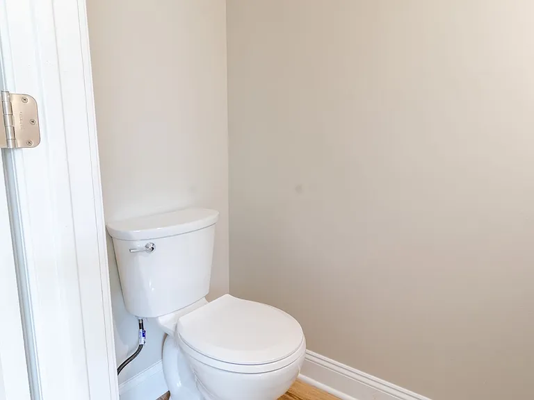 1345 N Olney St — Photo 18
