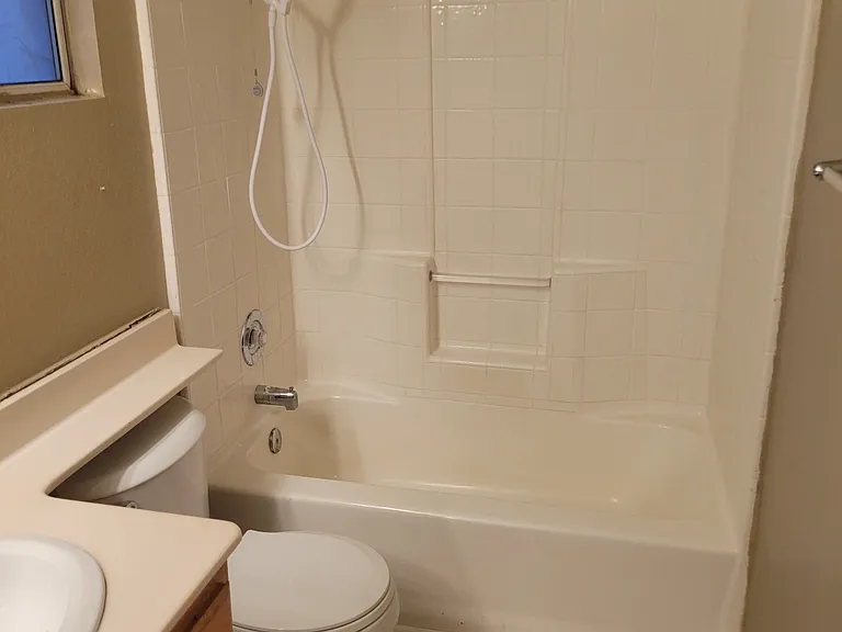 38840 Edgemont Dr — Photo 12