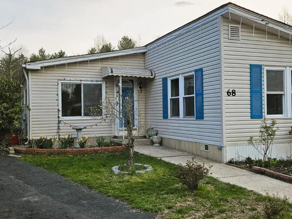 68 Deer Way, Manalapan, NJ 07726