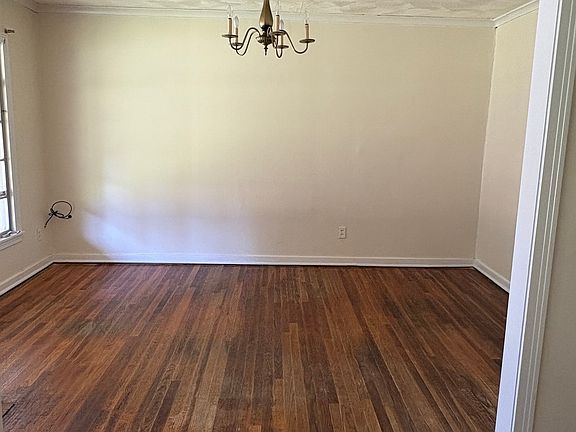 4th image of 4520 Normandy Dr