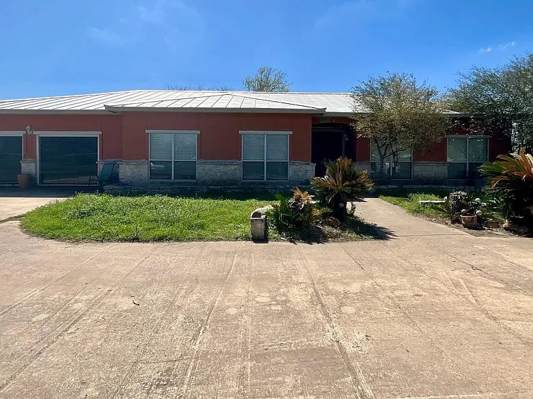 128 Wl Daniel Rd — Photo 1