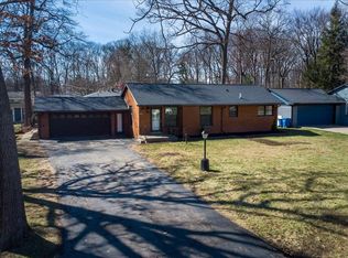 1407 Bielby St, Waterford, MI 48328