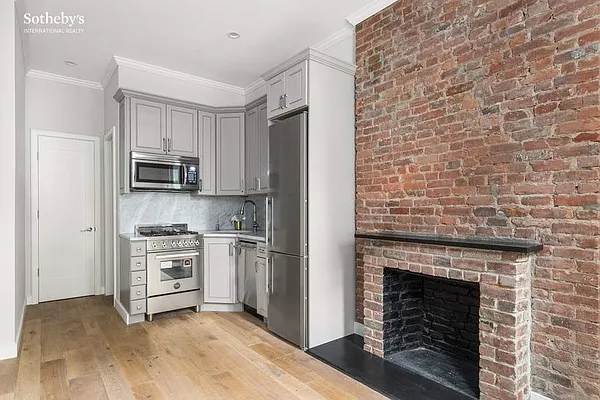 Rented by Sotheby's International Realty | media 2