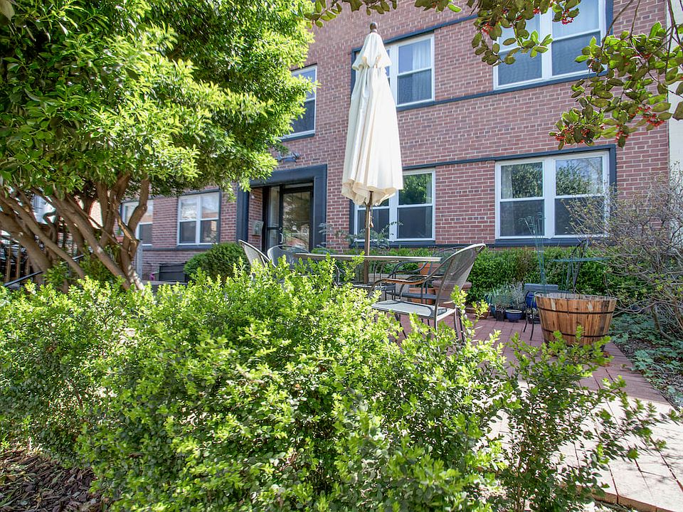 2nd image of 526 5th St SE #Southeast302