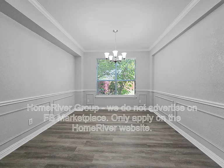 705 Champlain Ct — Photo 5