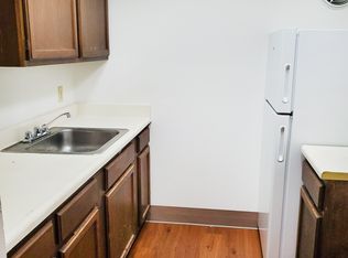 Senior Chateau (62 Years Or Older, Income Limits Restrictions Apply), Cincinnati, OH 45205