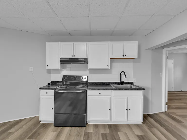 149 W Ridge St #1B — Photo 1