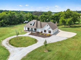 12315 Fairmount Rd, Gentry, AR 72734