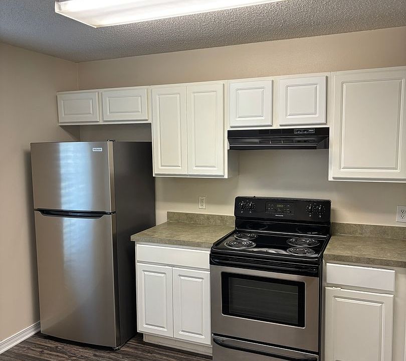 1st image of 1031 Antigua Cir