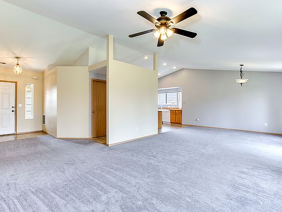 5th image of 4001 214th Street Ct E