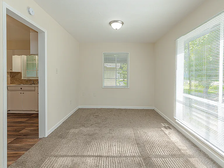 3173 Oak Forest Dr — Photo 15