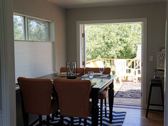 Dinning Room walkout to deck