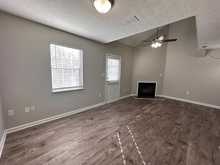 Breckenridge Apartment Homes — Photo 59