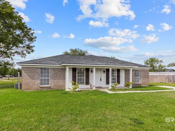 18979 Dalewood Cir, Robertsdale, AL 36567