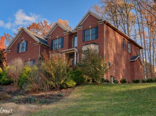 6718 Fairway Ridge Rd, Roanoke, VA 24018