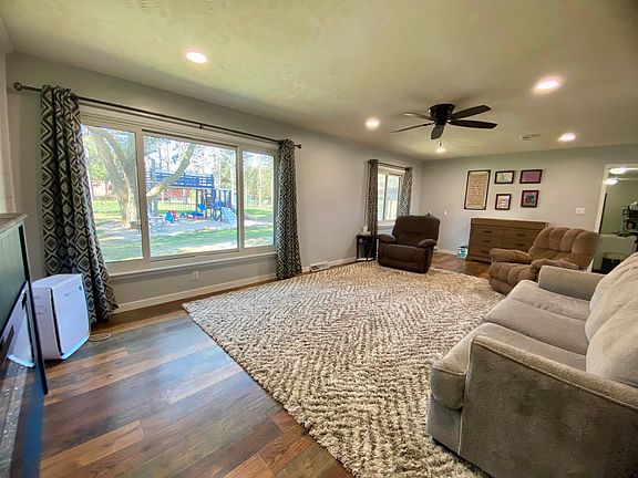 5th image of 2845 N Osage Ave