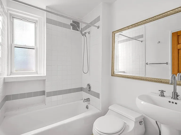 140 W 71st St #8H — Photo 5