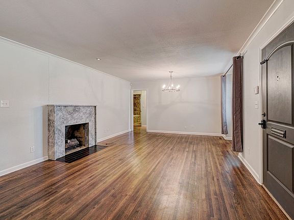 5th image of 2509 S College Ave