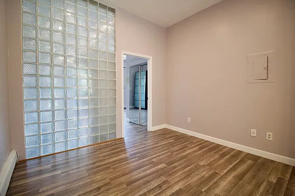 Rented by Compass | media 11