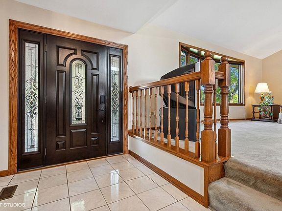 3rd image of 17432 Valley View Dr