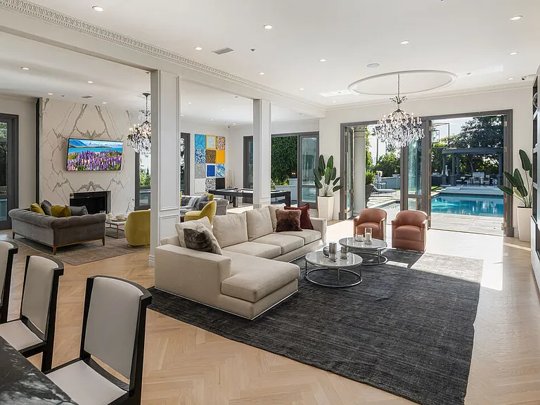 402 Doheny Rd — Photo 12