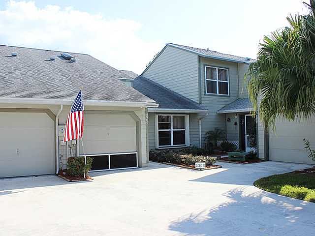 1st image of 3305 NE Holly Creek Dr