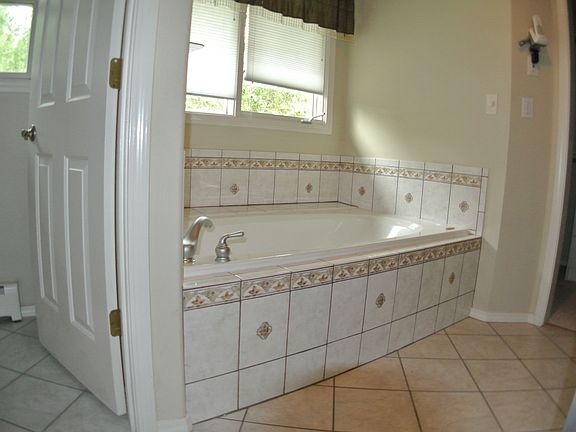 Jacuzzi Tub