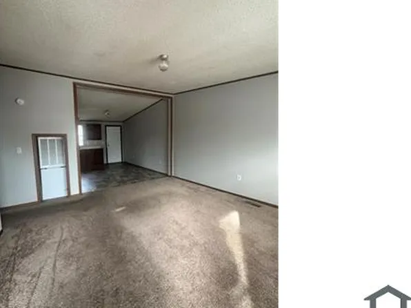 142 Oak St, Fayetteville, NC 28306