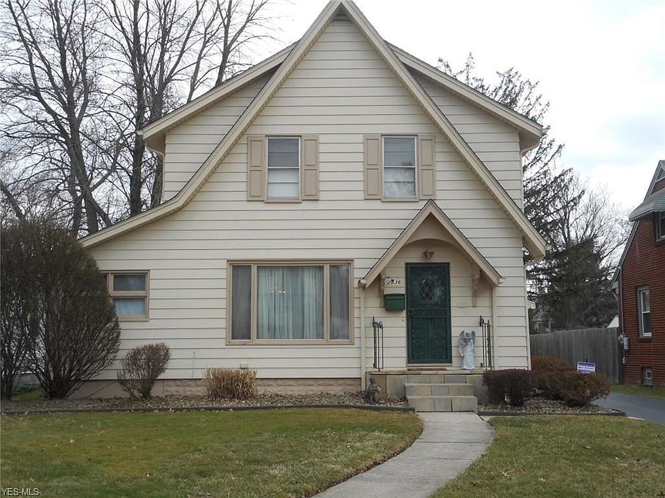 1st image of 2836 Woodland St NE