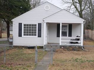809 S Jefferson Ave, Aurora, MO 65605