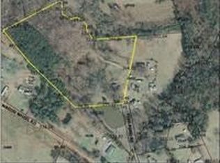 1161 Fish Pond Rd, Hickory, NC 28602