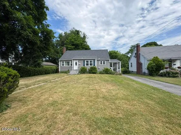 75 College Avenue, POUGHKEEPSIE, NY 12603