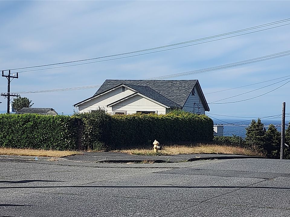 1st image of 301 W 3rd St