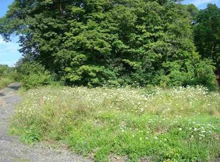 24 Old State Rd, Ravena, NY 12143