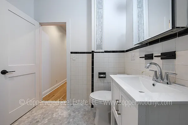 Rented by Copperwood Real Estate | media 8